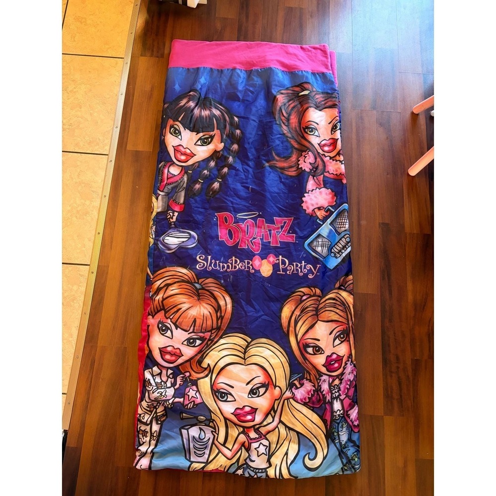 Bratz Slumber Party Sleeping Bag‎ Kids 2003 Beauty Sleep Pink Blue vintage